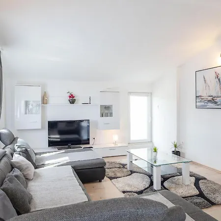 Gorgeous In With Wifi Holiday home