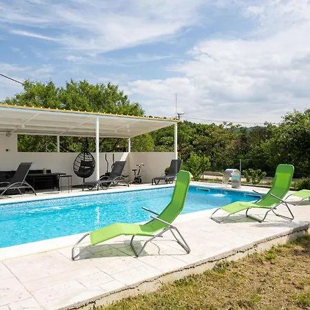 Gorgeous In With Wifi Holiday home *