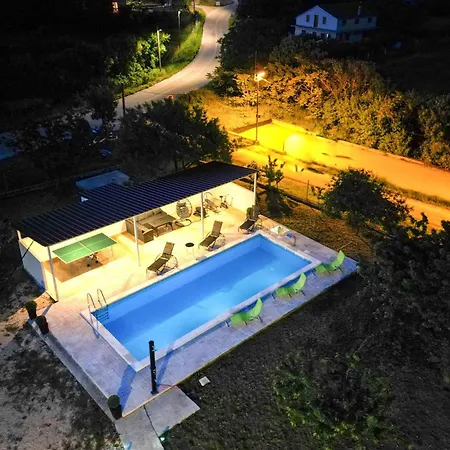 Gorgeous In With Wifi Holiday home Neoric